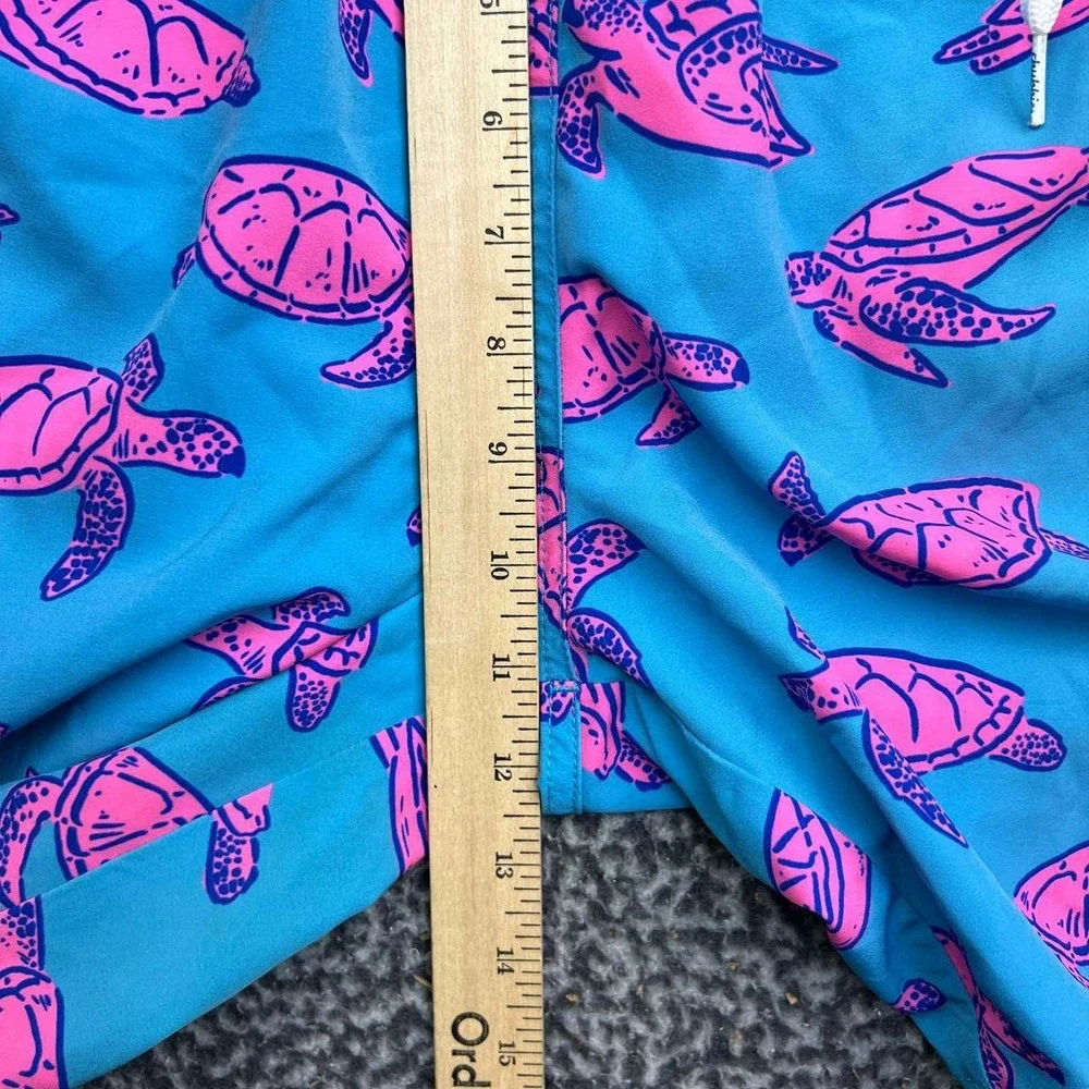 Chubbies Shorts Men 28 Blue Pink Sea Turtle Print Swim Trunks Board